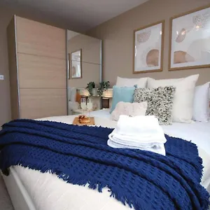 The Observatory By Mia Living 2 Bedroom Overlooking With Free Parking Apartment Swansea