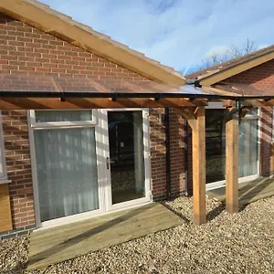 Fosse Paddock Country Studio 1 - Free Parking Apartment